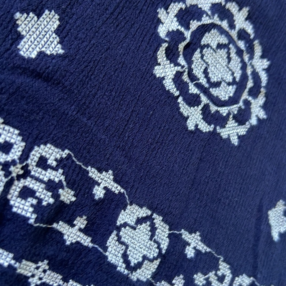 SOLITAIRE Medallion Embroidered Boho Tank in Navy and White | M - Picture 5 of 7